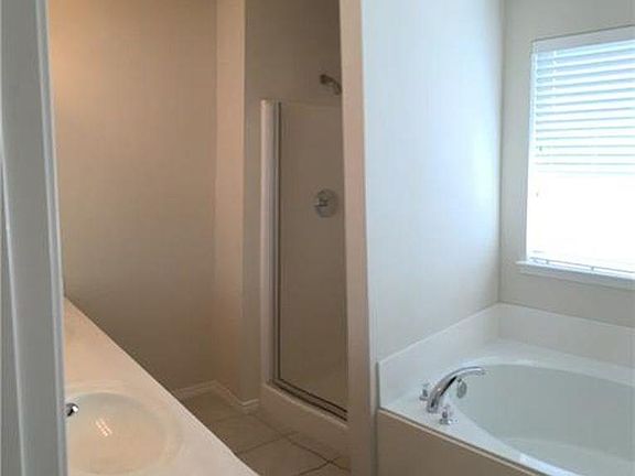 2nd image of 9913 Nixon Dr