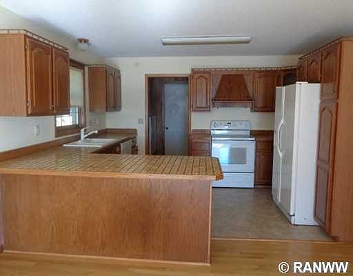 2nd image of 1030 N Shore Dr