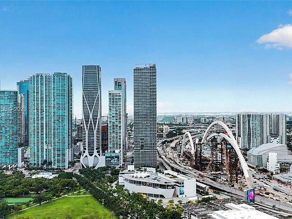 4th image of 1100 Biscayne Blvd Unit 5502