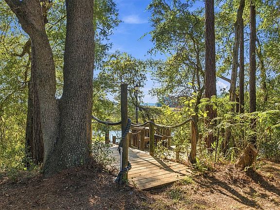 3rd image of 85318 Blackmon Rd