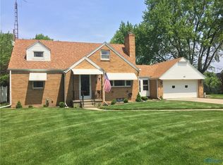 328 Lorraine Pl, Rossford, OH