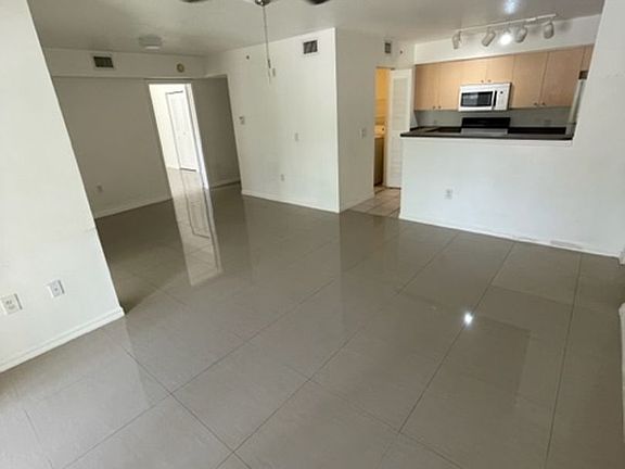 2nd image of 4271 San Marino Blvd APT 206