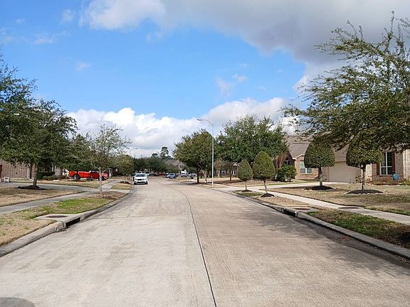 5th image of 25233 Forest Lake Cir