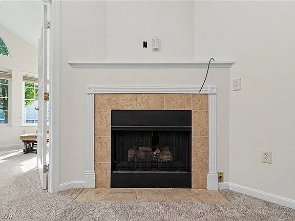 5th image of 1302 Bridgewater Way N
