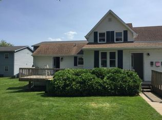 424 N Main St APT 3, Wauconda, IL 60084