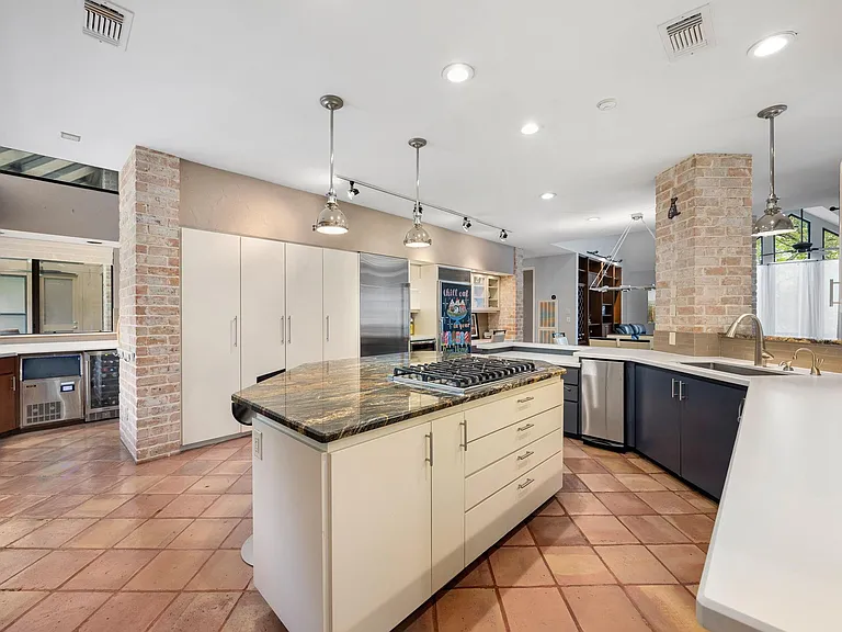 19823 Sunbridge Ln — Photo 16