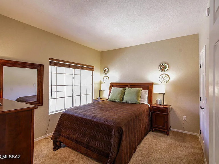 1500 E Pusch Wilderness Dr — Photo 12