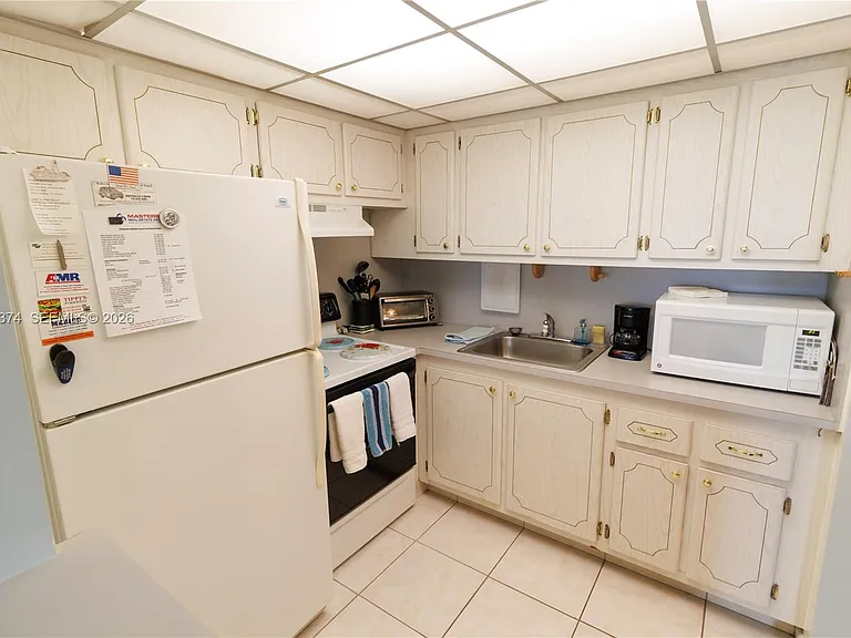90 Berkshire E #90-D — Photo 7