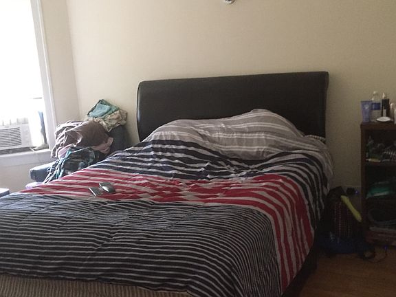4th image of 118 1/2 S Maple Ave APT B3