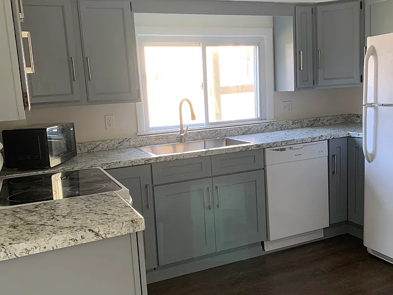 12 Crystal St #2 — Photo 8