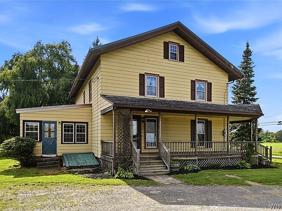 3rd image of 14060 Maple St