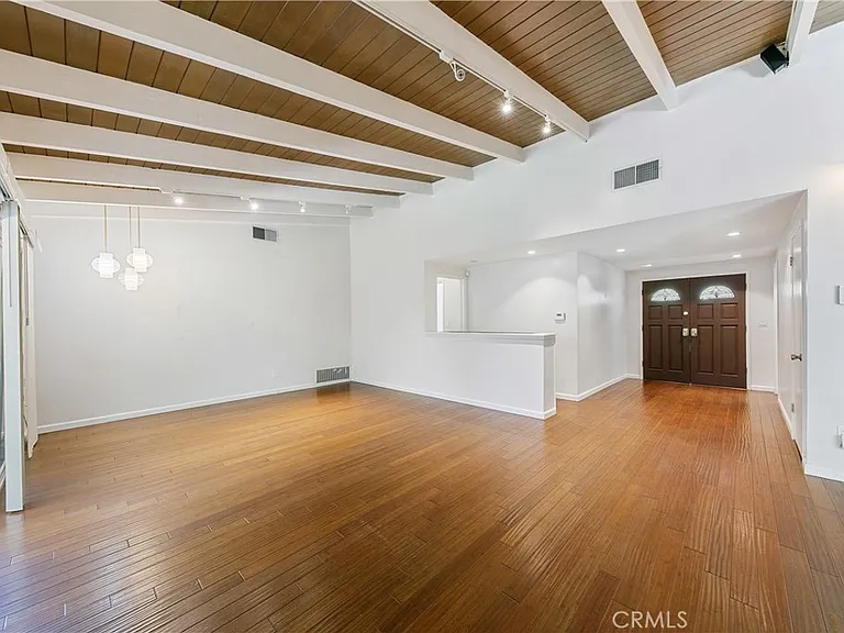 22951 Austin St — Photo 14