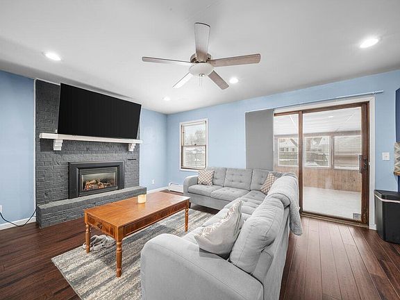 4th image of 4154 Sand Creek Dr NW