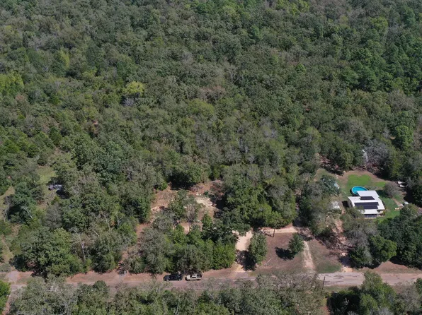 347 County Road 4252, Palestine, TX 75803