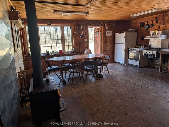5th image of 3374 Ardoch Rd