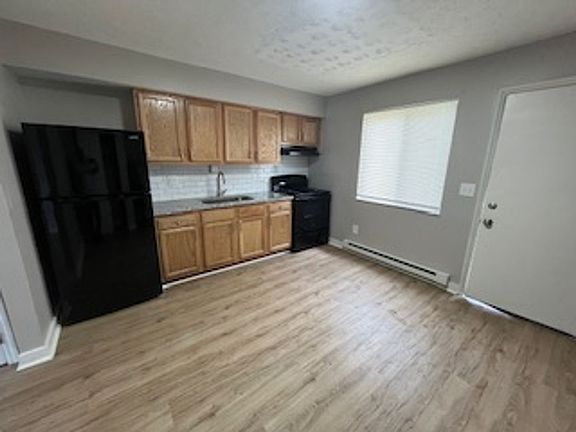 2nd image of 524 Clarendon Ave #2207