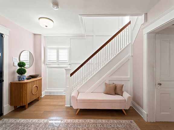 4th image of 9 Johnston St