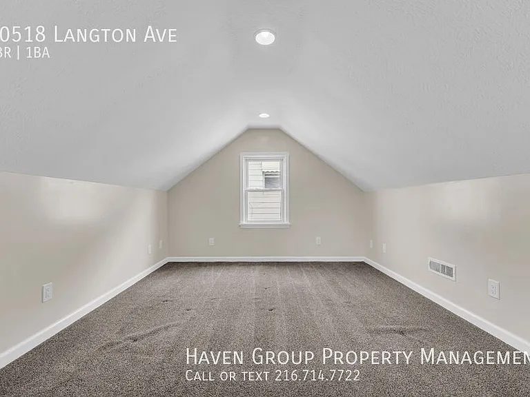 10518 Langton Ave — Photo 16