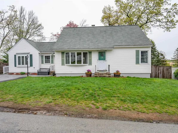 36 Simone Street, Manchester, NH 03103