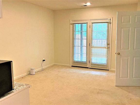5th image of 15837 Bobolink Dr