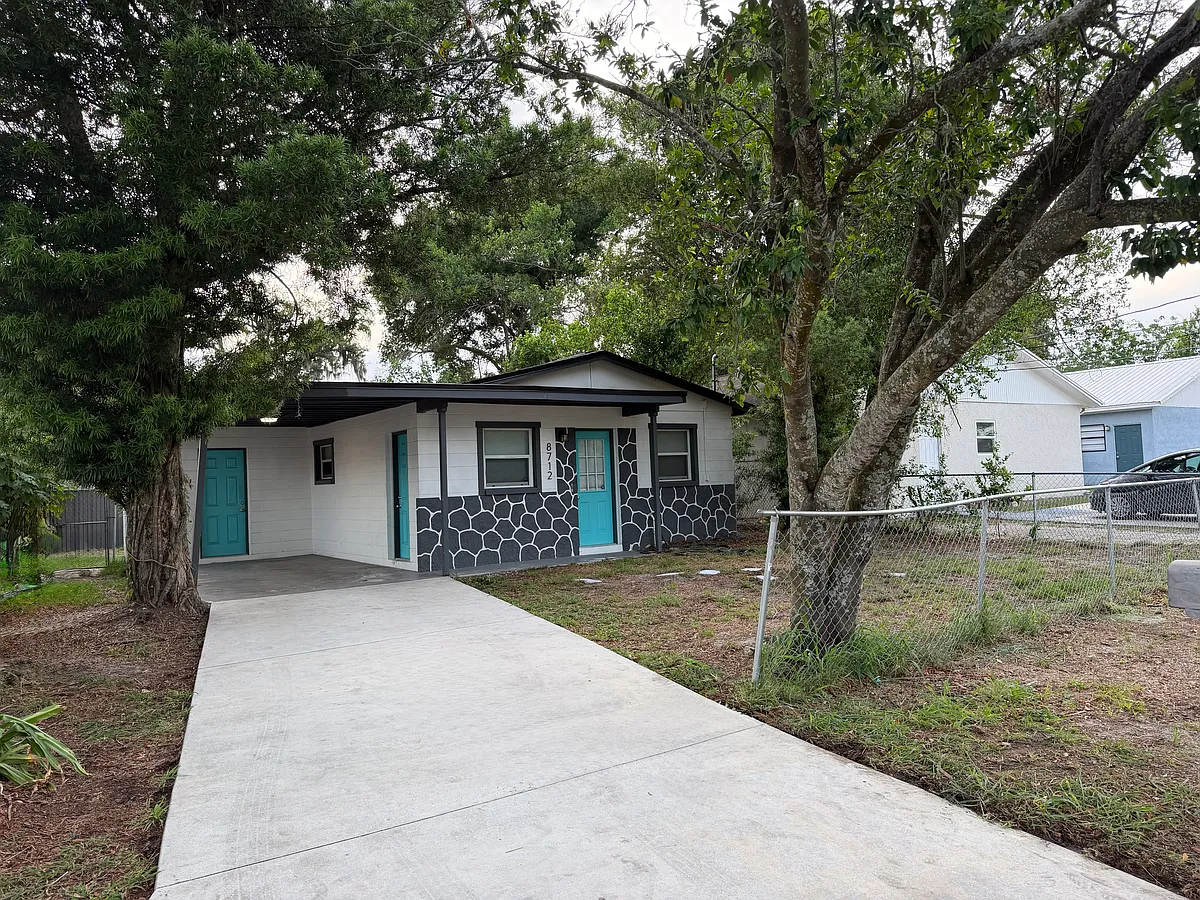Building Photo - 8712 N 15th St