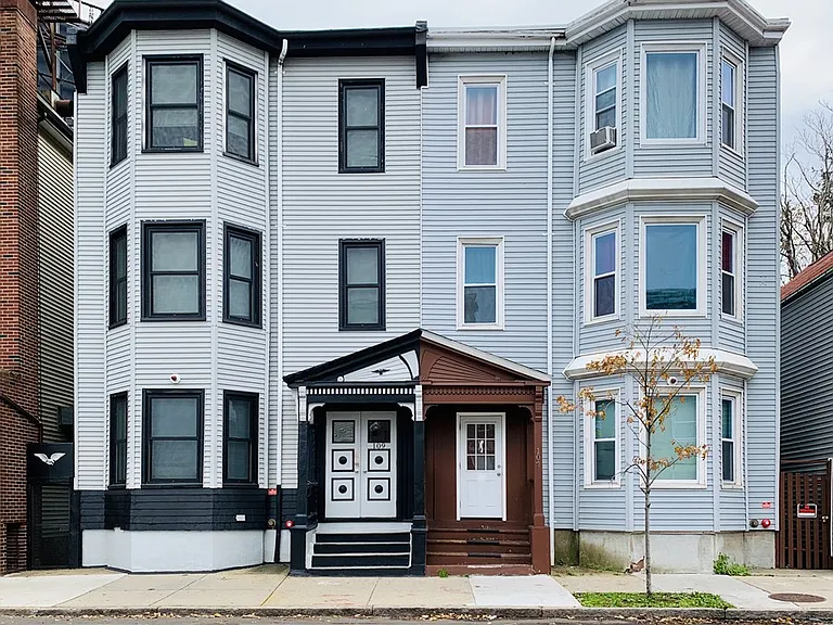 107 Chelsea St #2 — Photo 8