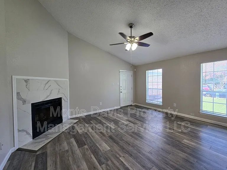 2306 Fuzz Fairway #A — Photo 9