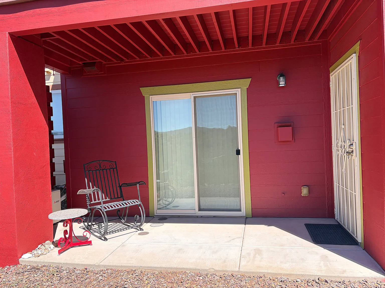 2 bed, 1100 sqft, $2,300 — Photo 4