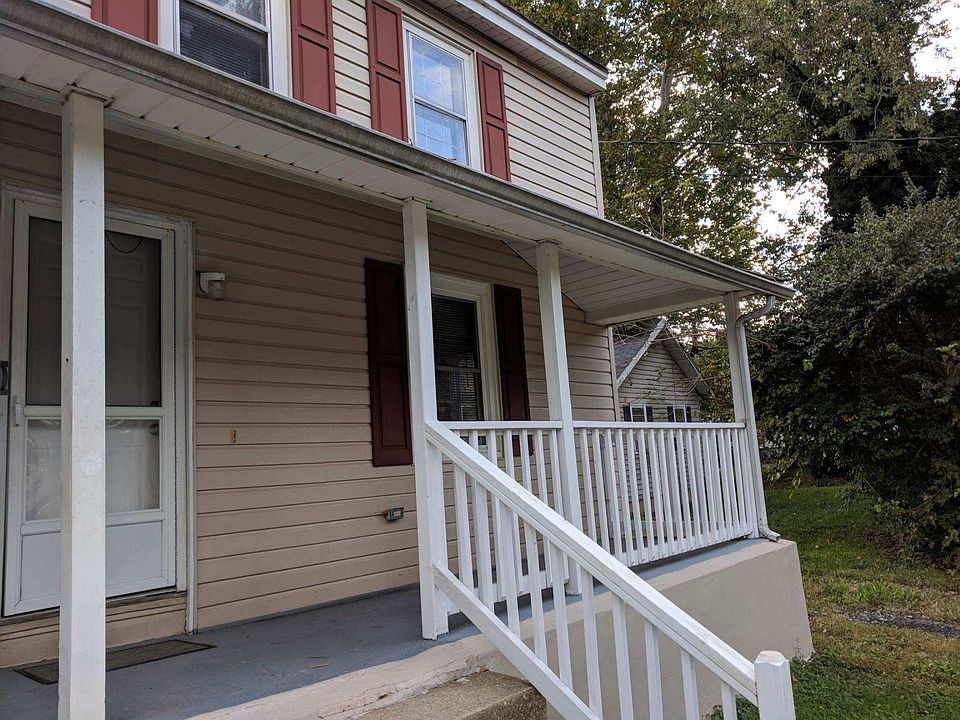 1st image of 28 E Main St