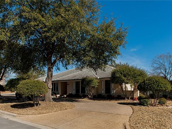 4th image of 4916 Lake Side Cir