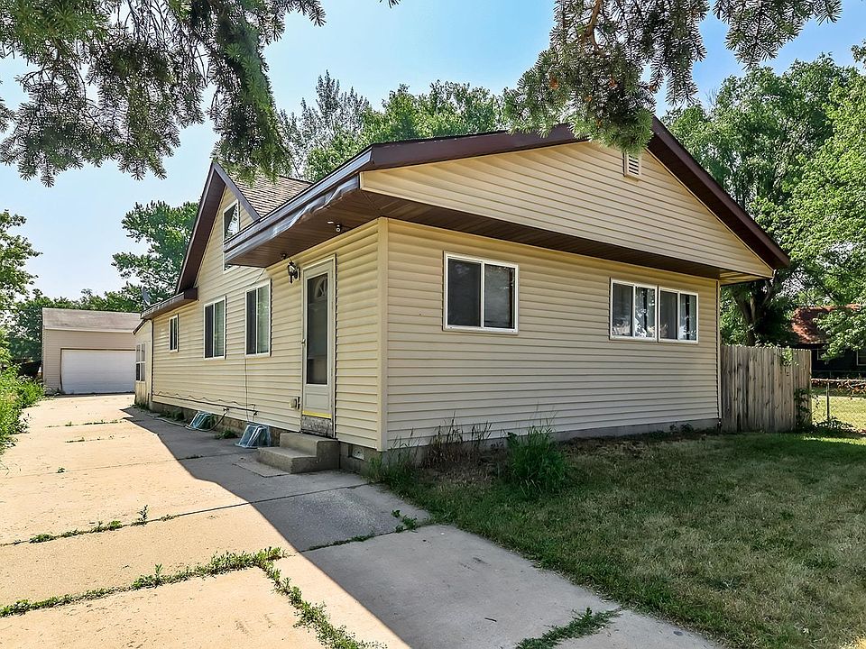 1st image of 2726 Sewell St