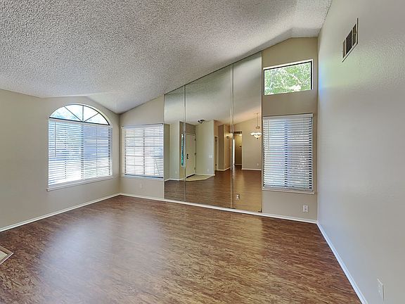 3rd image of 100 Sausalito Ct