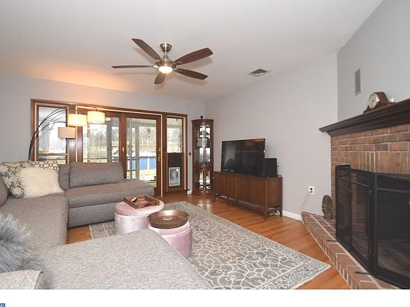 5th image of 57 Kenalcon Dr