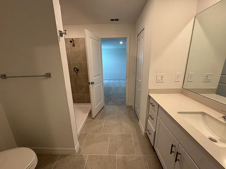11843 Cloverly Ln — Photo 7