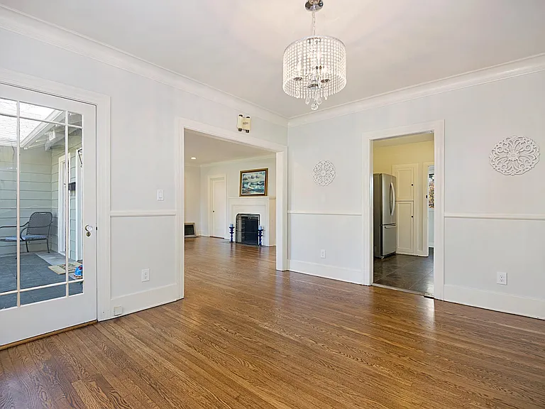 1652 Paloma St — Photo 16