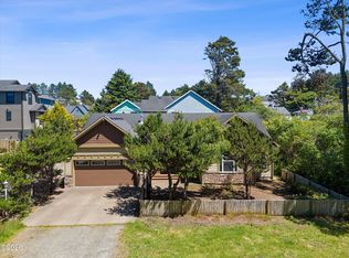 2962 NW Lee Ave, Lincoln City, OR 97367