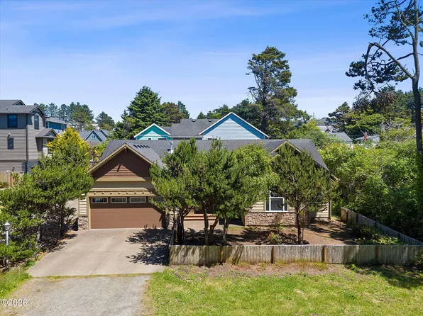 2962 NW Lee Ave, Lincoln City, OR 97367