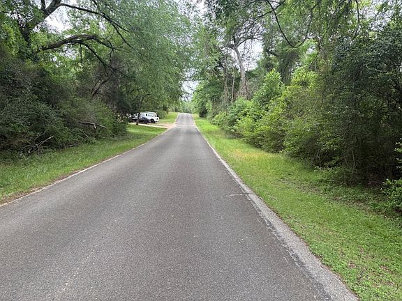 3rd image of 2 Post Oak Dr E