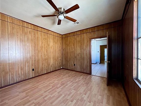 2nd image of 516 Avenue A