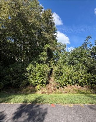 38 Darden St, Chesapeake, VA 23322