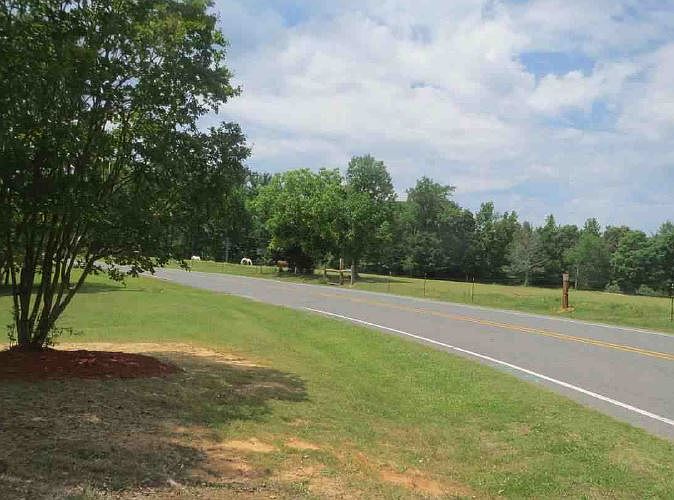 2nd image of 3840 Cold Springs Rd