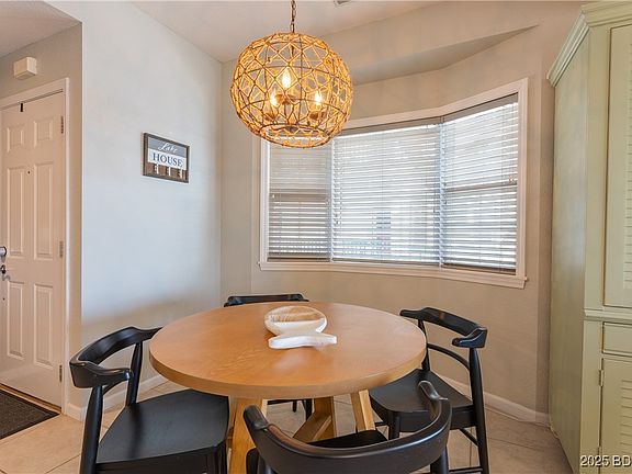 4th image of 803 W Harbour Towne Dr #803W