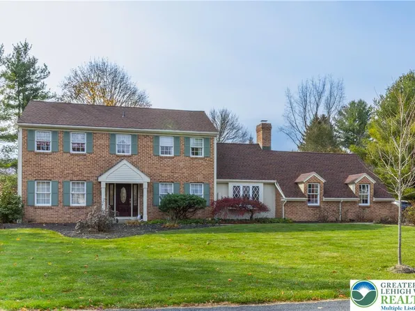2626 Bayberry Cir, Emmaus, PA 18049