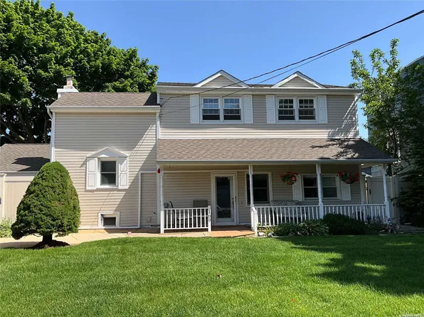 169 N Elm Street, Massapequa, NY 11758
