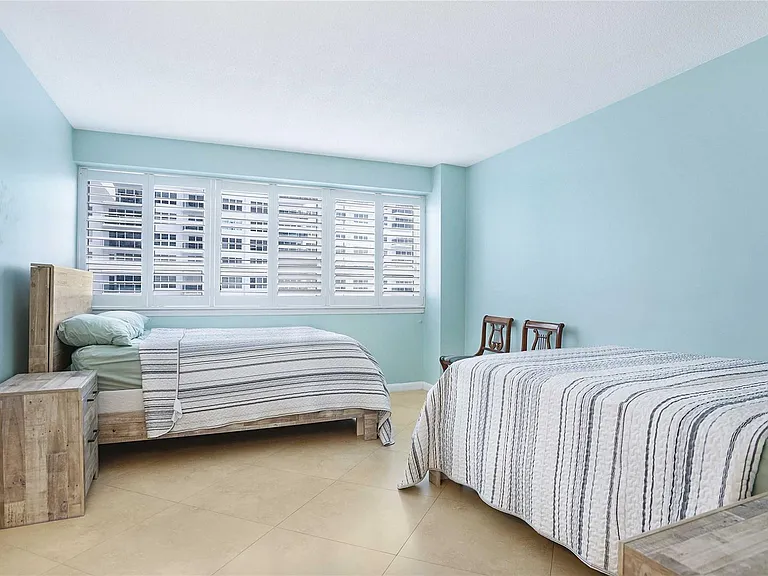 3430 Galt Ocean Dr #802 — Photo 41