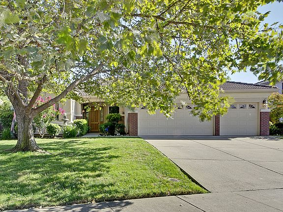 2nd image of 4904 Tiverton Ct