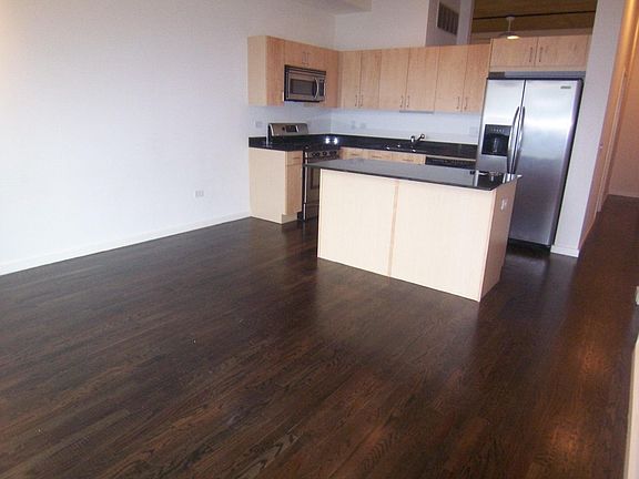 4th image of 1620 S Michigan Ave Unit 1014