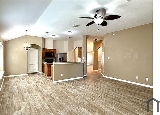 1st image of 10022 Driftwood Park Dr