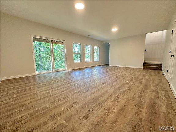 4th image of 144 Jabin Farm Rd