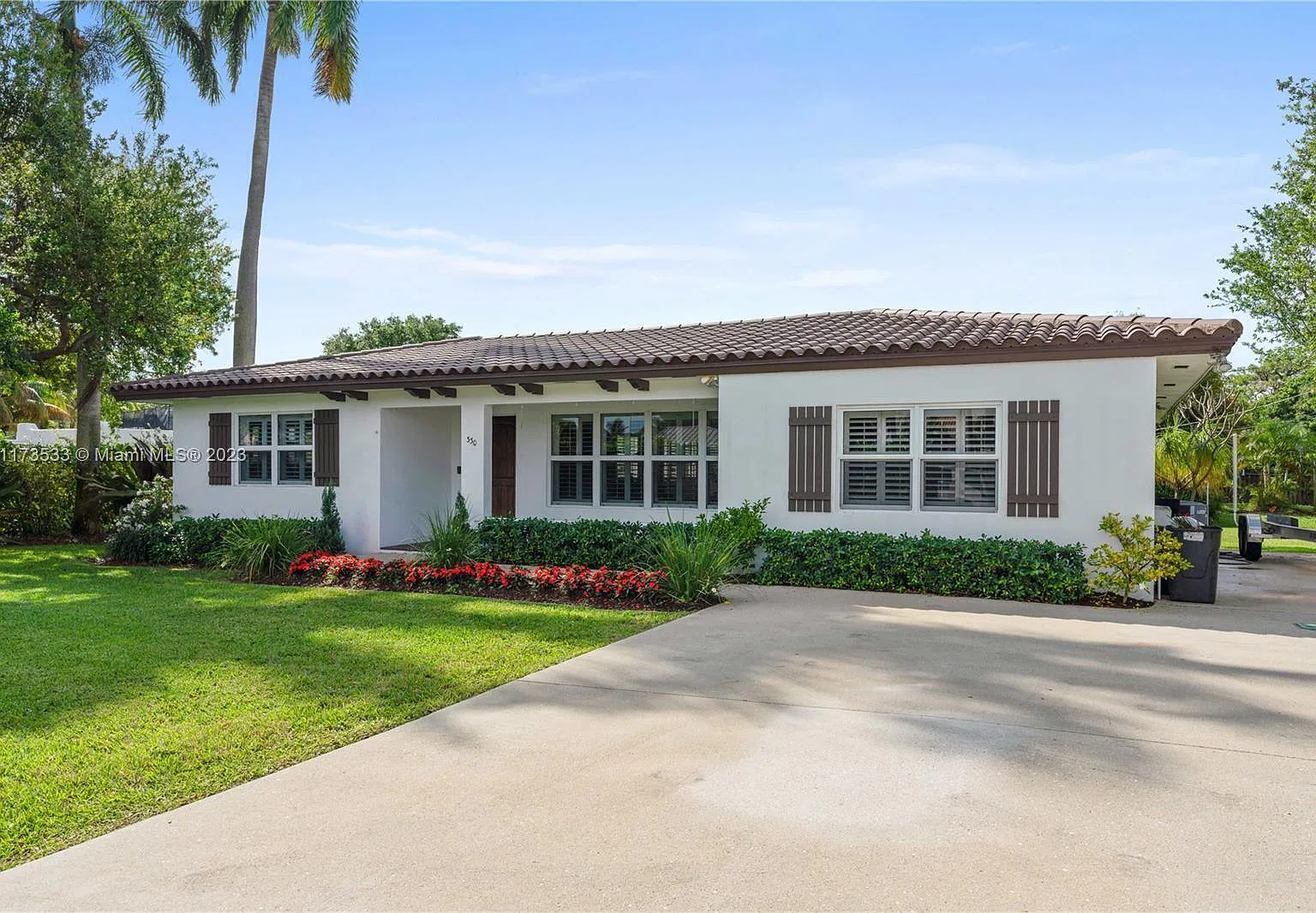 3 bed, 3.0 bath, 1967 sqft, $3,900 — Photo 1